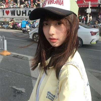 双眼凝视